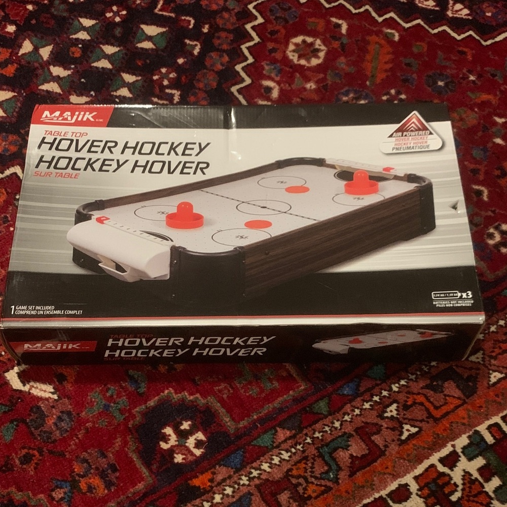 NWT Table Top Hover Hockey Game